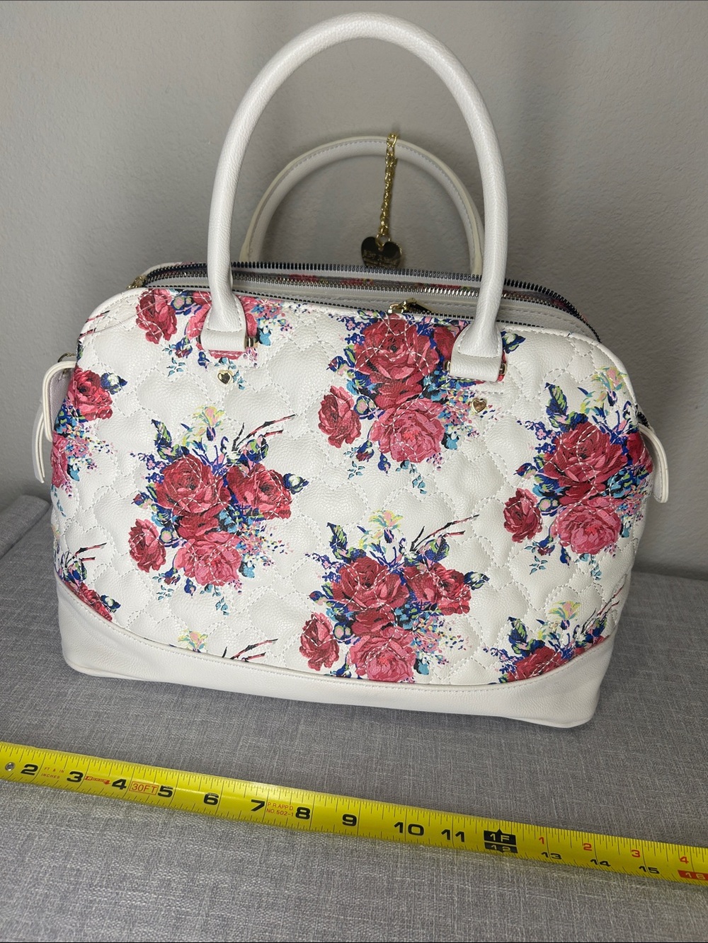 Betsey Johnson White Quilted Satchel with Pink Floral Pattern - Picture 4 of 10